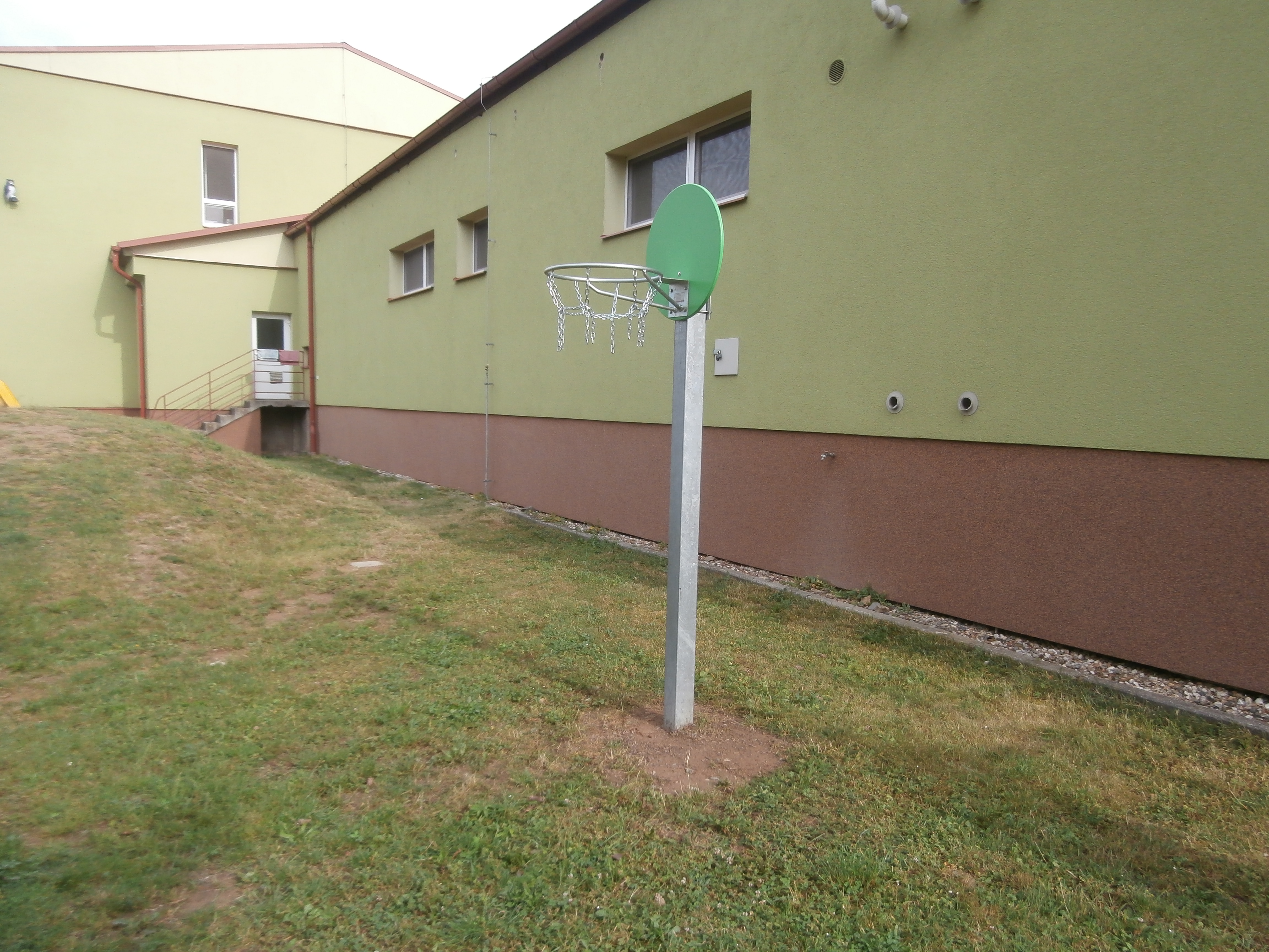 Basketbalový koš